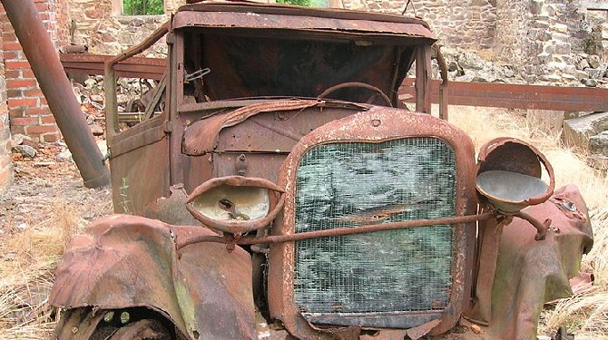 Old rusty car